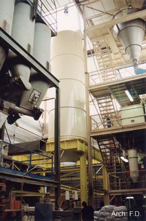 Premier silo Installé.